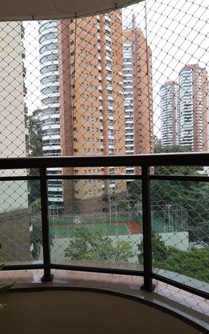 Apartamento à venda com 246m², 4 quartos e 4 vagasVaranda