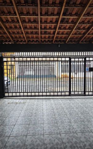 Casa à venda com 110m², 3 quartos e 3 vagas Casa à venda com 110m², 3 quartos e 3 vagasGaragem