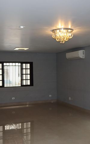 Casa à venda com 110m², 3 quartos e 3 vagasSala e Cozinha integrada 