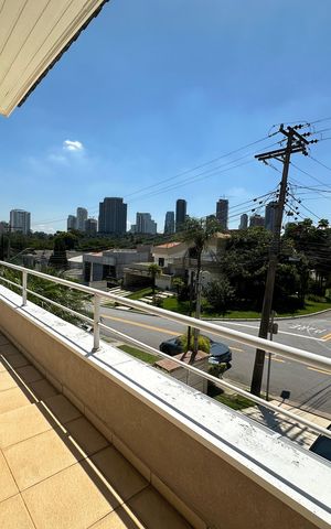 Casa de condomínio à venda com 565m², 4 quartos e 3 vagasVaranda