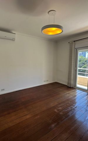 Casa de condomínio à venda com 565m², 4 quartos e 3 vagasSuíte 1