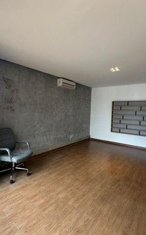 Casa de condomínio à venda com 565m², 4 quartos e 3 vagasSala de TV
