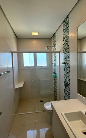 Casa de condomínio à venda com 565m², 4 quartos e 3 vagasBanheiro da Suíte 3