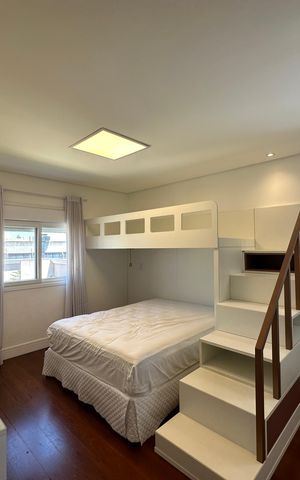 Casa de condomínio à venda com 565m², 4 quartos e 3 vagasSuíte 4
