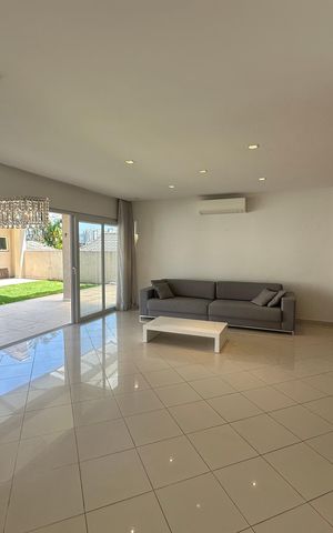 Casa de condomínio à venda com 565m², 4 quartos e 3 vagasSala de Jantar