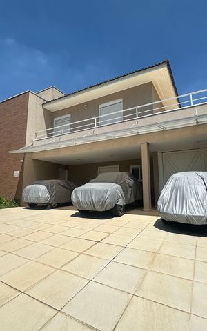 Casa de condomínio à venda com 565m², 4 quartos e 3 vagasFachada