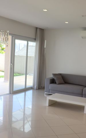 Casa de condomínio à venda com 565m², 4 quartos e 3 vagasSala de Jantar