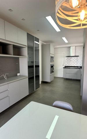 Casa de condomínio à venda com 565m², 4 quartos e 3 vagasCozinha