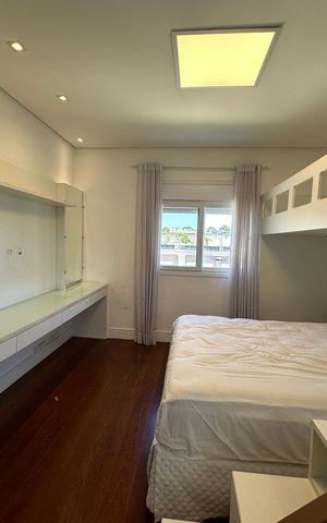 Casa de condomínio à venda com 565m², 4 quartos e 3 vagasSuíte 4