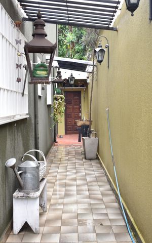 Casa para alugar com 342m², 8 quartos e 2 vagasÁrea externa