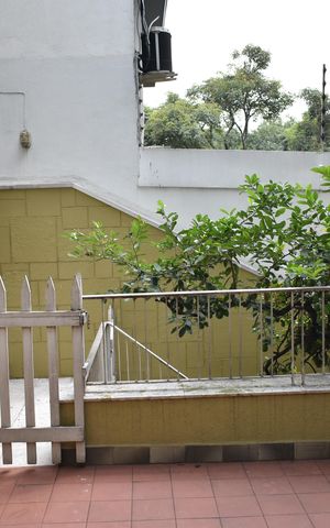 Casa para alugar com 342m², 8 quartos e 2 vagasÁrea externa