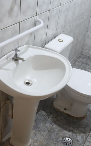 Casa à venda com 60m², 1 quarto e 2 vagasBanheiro