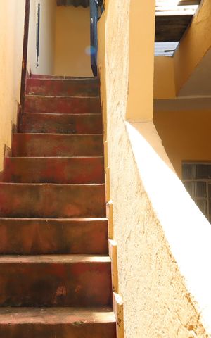 Casa à venda com 60m², 1 quarto e 2 vagasEscada acesso Varanda