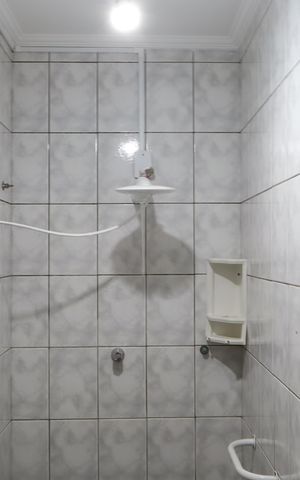 Casa à venda com 60m², 1 quarto e 2 vagasBanheiro