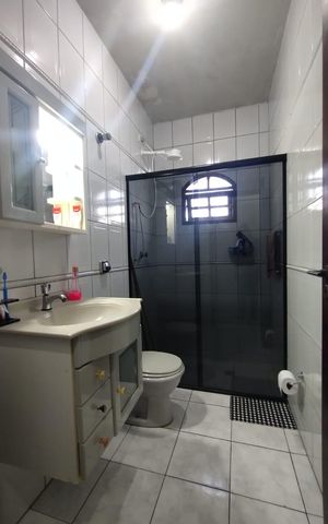 Casa à venda com 174m², 3 quartos e 2 vagasBanheiro