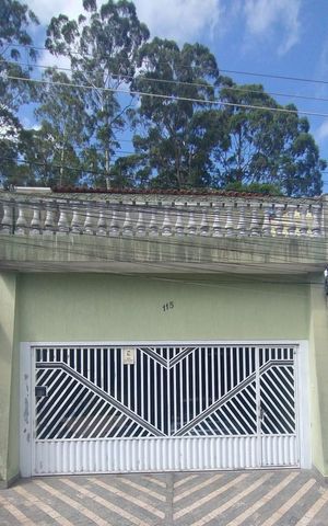 Casa à venda com 174m², 3 quartos e 2 vagasFachada
