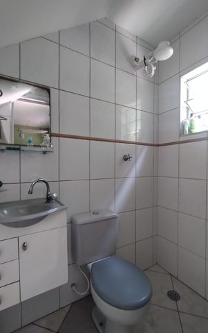 Casa à venda com 174m², 3 quartos e 2 vagasBanheiro