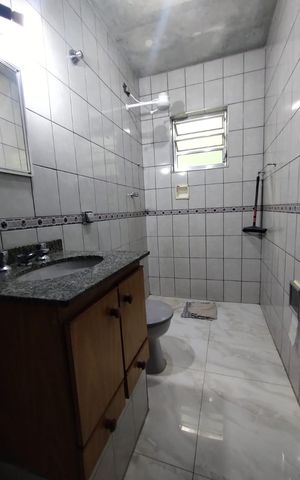 Casa à venda com 174m², 3 quartos e 2 vagasBanheiro