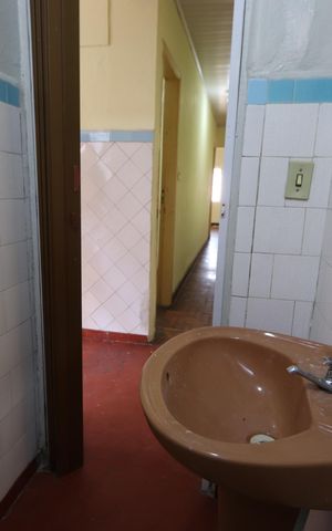 Casa para alugar com 60m², 2 quartos e 2 vagasBanheiro