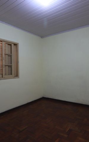 Casa para alugar com 60m², 2 quartos e 2 vagasQuarto 1