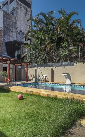 Casa para alugar com 360m², 4 quartos e 3 vagasFundos
