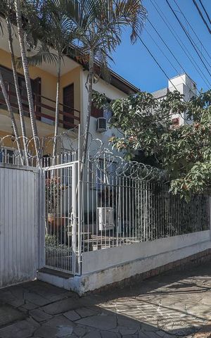 Casa para alugar com 360m², 4 quartos e 3 vagasFachada
