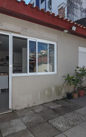 Casa para alugar com 360m², 4 quartos e 3 vagasFundos
