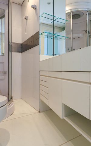 Apartamento para alugar com 243m², 3 quartos e 4 vagas