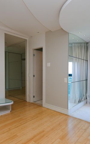 Apartamento para alugar com 243m², 3 quartos e 4 vagas