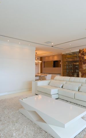Apartamento para alugar com 243m², 3 quartos e 4 vagas
