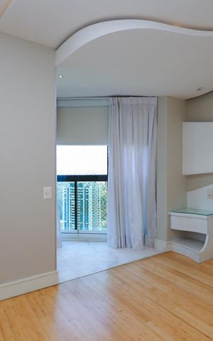 Apartamento para alugar com 243m², 3 quartos e 4 vagas