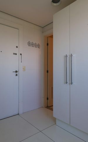 Apartamento para alugar com 243m², 3 quartos e 4 vagas