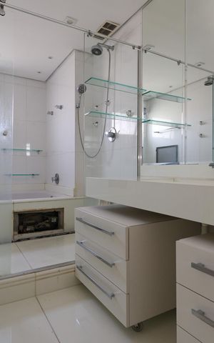 Apartamento para alugar com 243m², 3 quartos e 4 vagas
