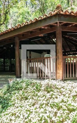 Apartamento para alugar com 243m², 3 quartos e 4 vagas