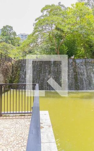 Apartamento para alugar com 243m², 3 quartos e 4 vagas