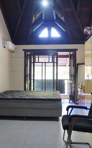Casa à venda com 389m², 4 quartos e 3 vagasQuarto Suíte 