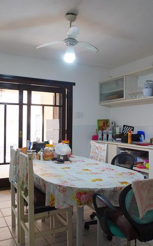 Casa à venda com 389m², 4 quartos e 3 vagasCozinha 