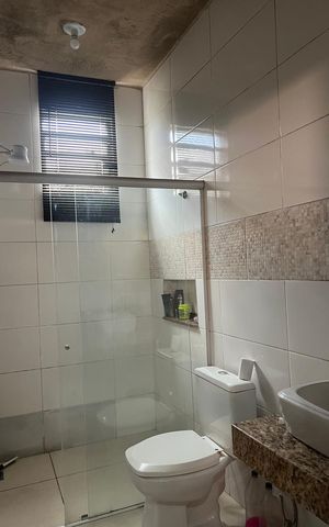 Casa à venda com 149m², 3 quartos e 2 vagas Casa à venda com 149m², 3 quartos e 2 vagasBanheiro