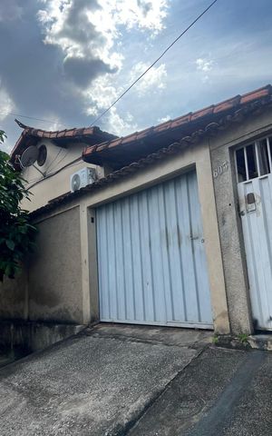 Casa à venda com 149m², 3 quartos e 2 vagas Casa à venda com 149m², 3 quartos e 2 vagasFachada