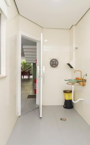 Casa para alugar com 260m², 4 quartos e 7 vagasQuarto de Serviço