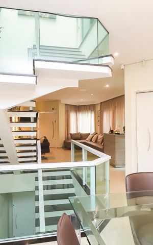 Casa para alugar com 260m², 4 quartos e 7 vagasSala