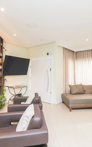 Casa para alugar com 260m², 4 quartos e 7 vagasSala