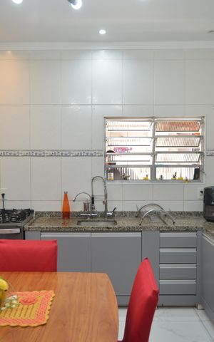 Casa à venda com 144m², 2 quartos e 2 vagasCozinha