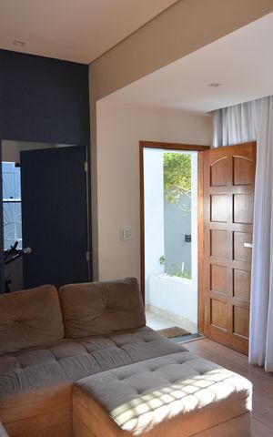 Casa à venda com 144m², 2 quartos e 2 vagasSala