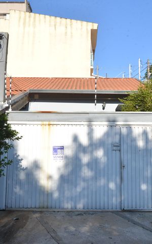 Casa à venda com 144m², 2 quartos e 2 vagasPlaca