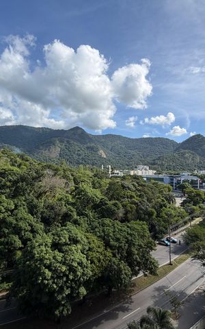 Apartamento à venda com 75m², 2 quartos e 1 vaga Apartamento à venda com 75m², 2 quartos e 1 vagaSala - Varanda