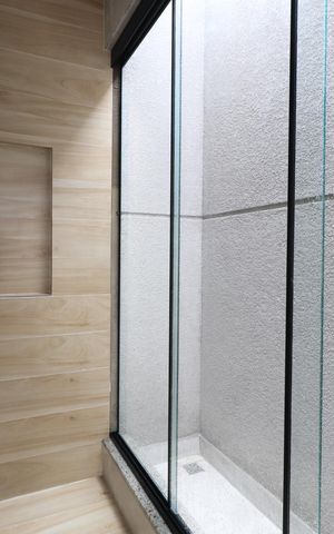Casa para alugar com 200m², 3 quartos e 4 vagasBanheiro da Suíte 1