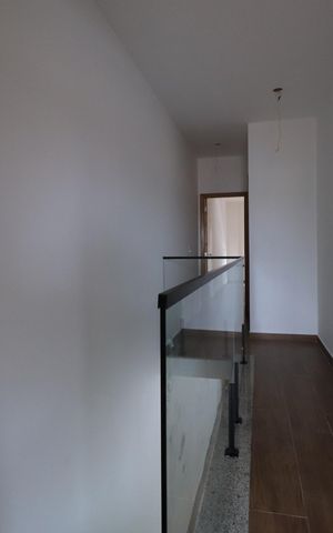 Casa para alugar com 200m², 3 quartos e 4 vagasCorredor