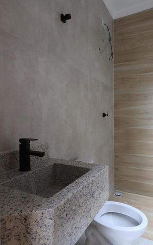 Casa para alugar com 200m², 3 quartos e 4 vagasBanheiro da Suíte 1
