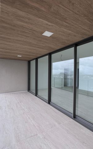 Apartamento para alugar com 194m², 4 quartos e 3 vagas Apartamento para alugar com 194m², 4 quartos e 3 vagasVaranda